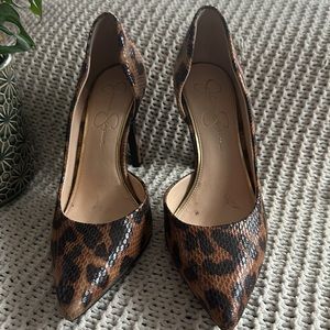 Leopard Jessica Simpson pumps.